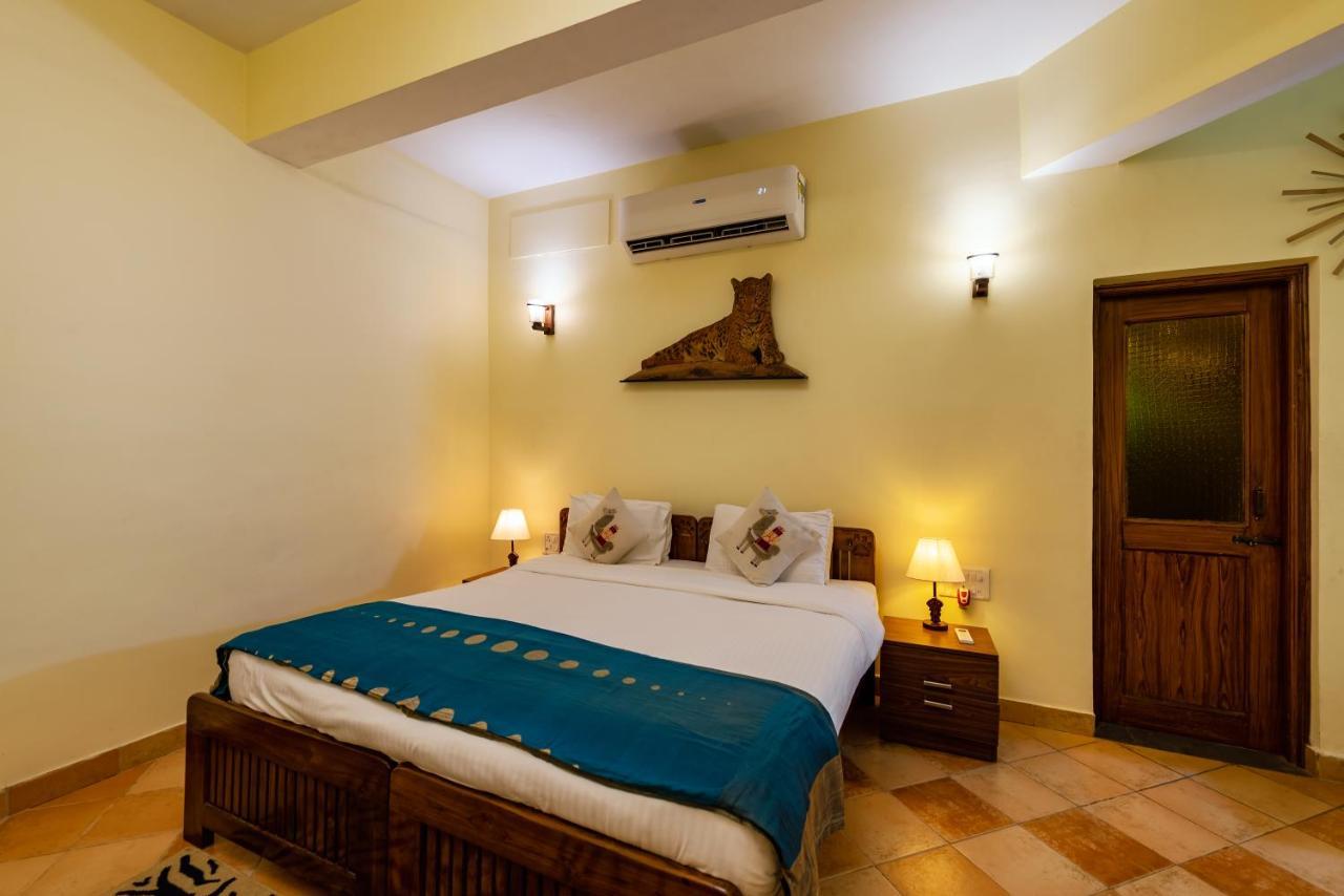 Отель Pench Jungle Camp Khawasa Экстерьер фото