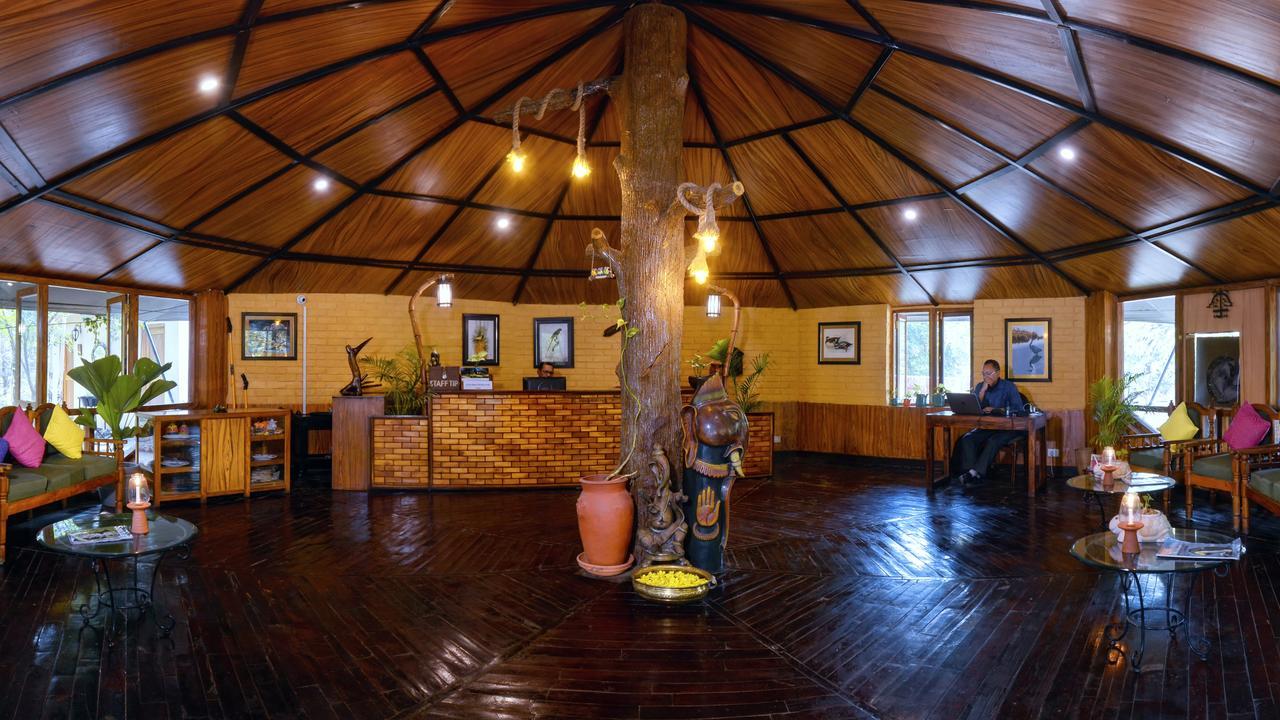 Отель Pench Jungle Camp Khawasa Экстерьер фото