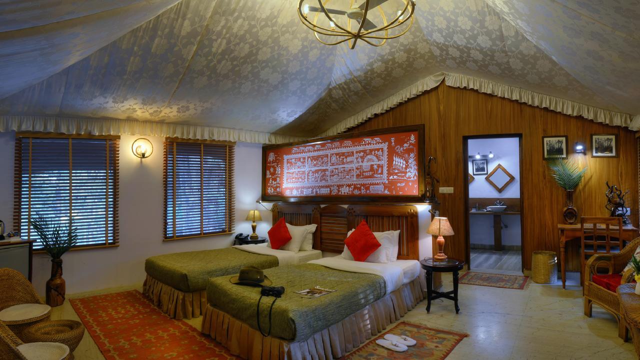 Отель Pench Jungle Camp Khawasa Экстерьер фото