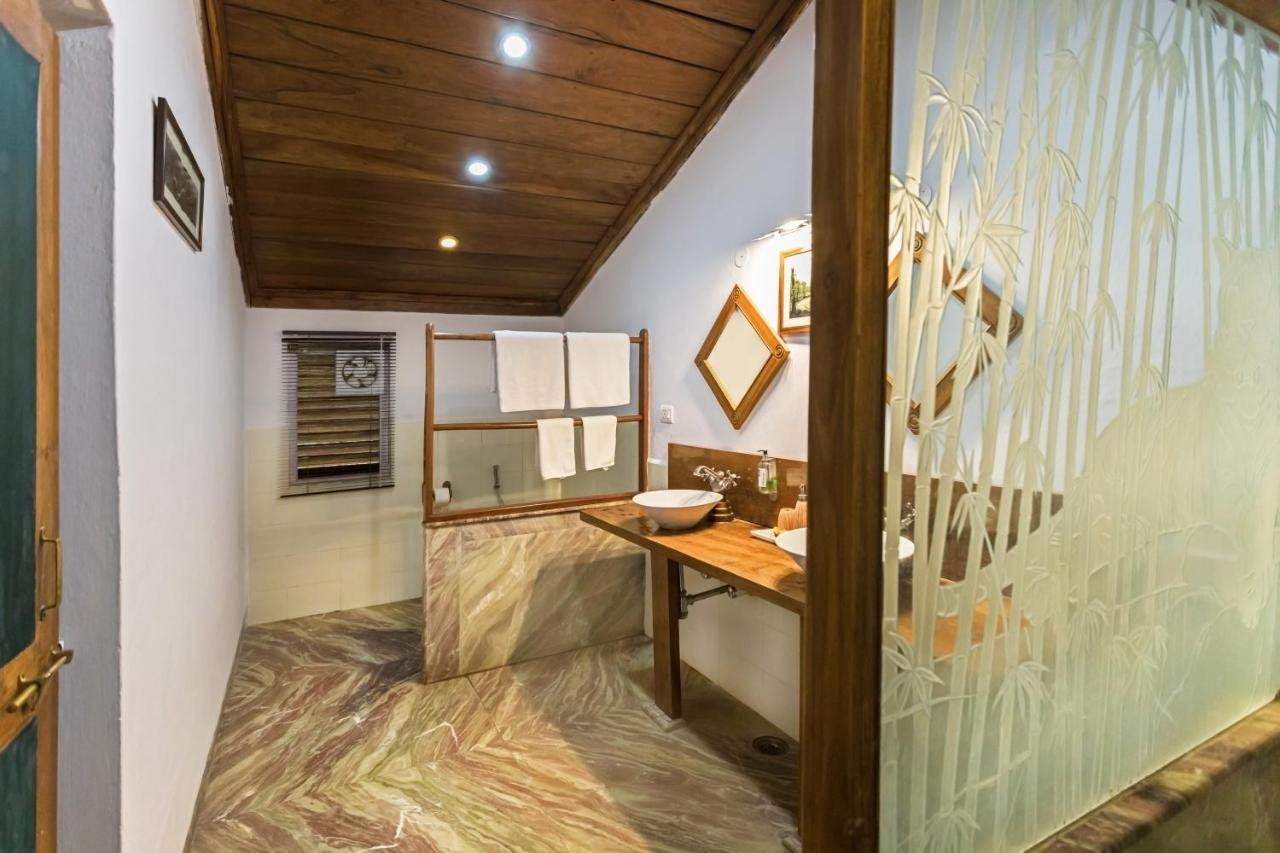 Отель Pench Jungle Camp Khawasa Экстерьер фото