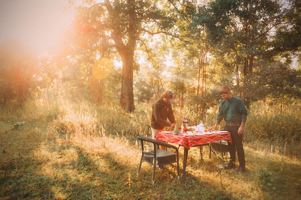 Отель Pench Jungle Camp Khawasa Экстерьер фото