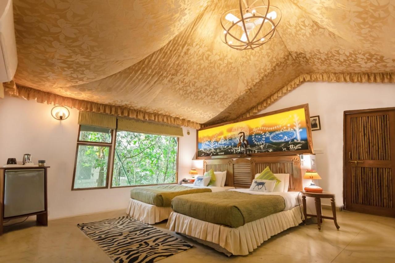 Отель Pench Jungle Camp Khawasa Экстерьер фото