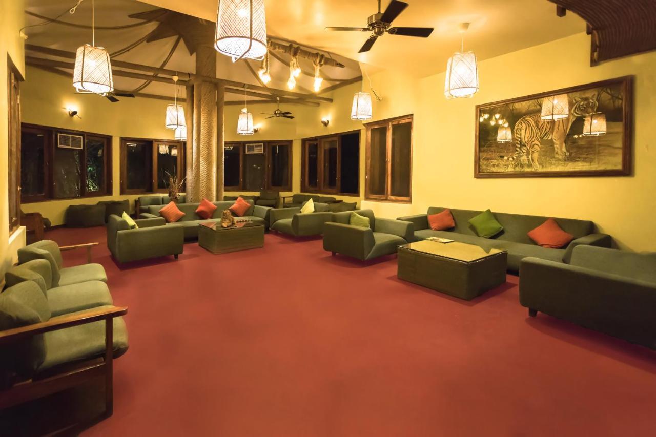 Отель Pench Jungle Camp Khawasa Экстерьер фото